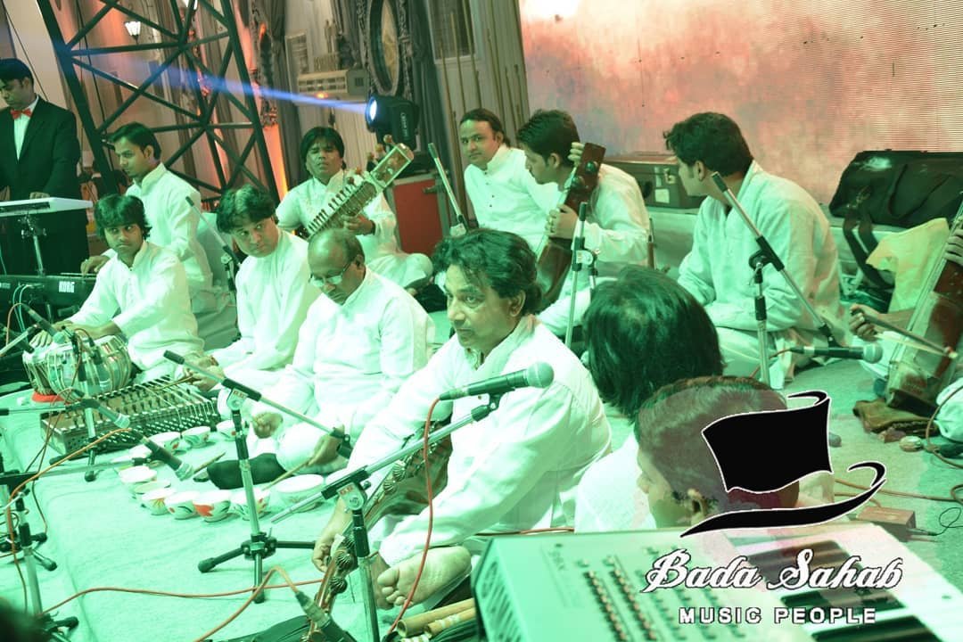 Bada Sahab live musicians during a performance