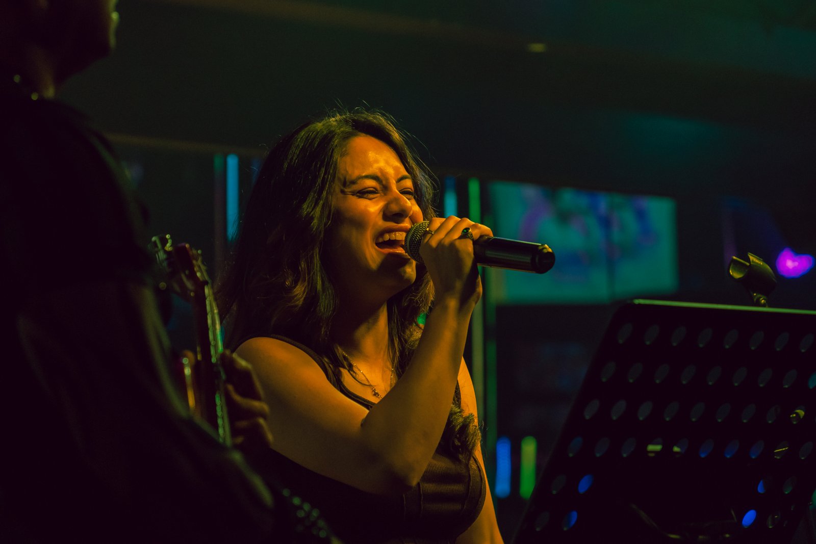 Chhavi Pradhan live performance