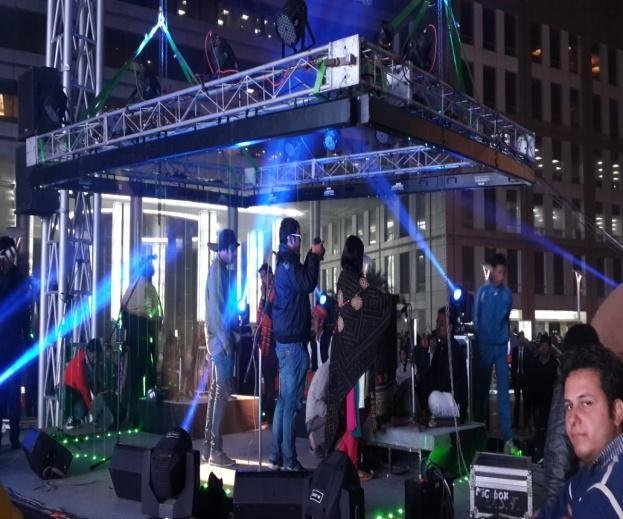 Outdoor trussing and lighting setup